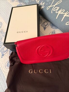 Gucci Red Pebbled Leather Crossbody Clutch